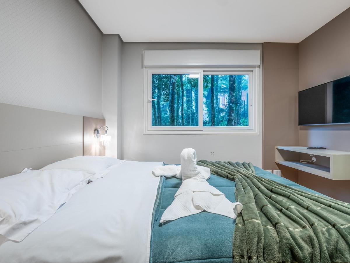 2 Suite, 1 Dormitorio Em Meio A Mata Araucaria A 1,5 Km Centro, Altos De Gramado Ngoại thất bức ảnh