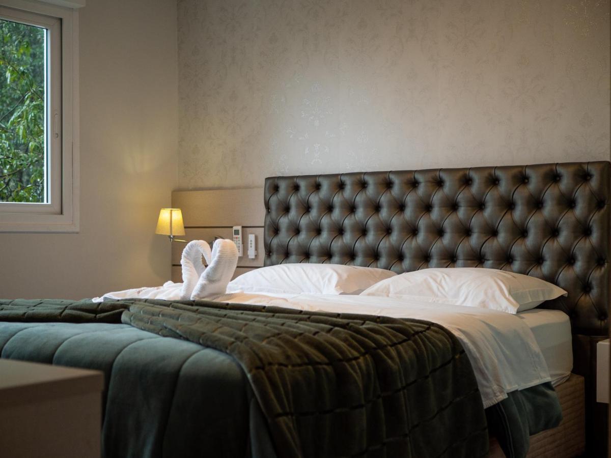 2 Suite, 1 Dormitorio Em Meio A Mata Araucaria A 1,5 Km Centro, Altos De Gramado Ngoại thất bức ảnh