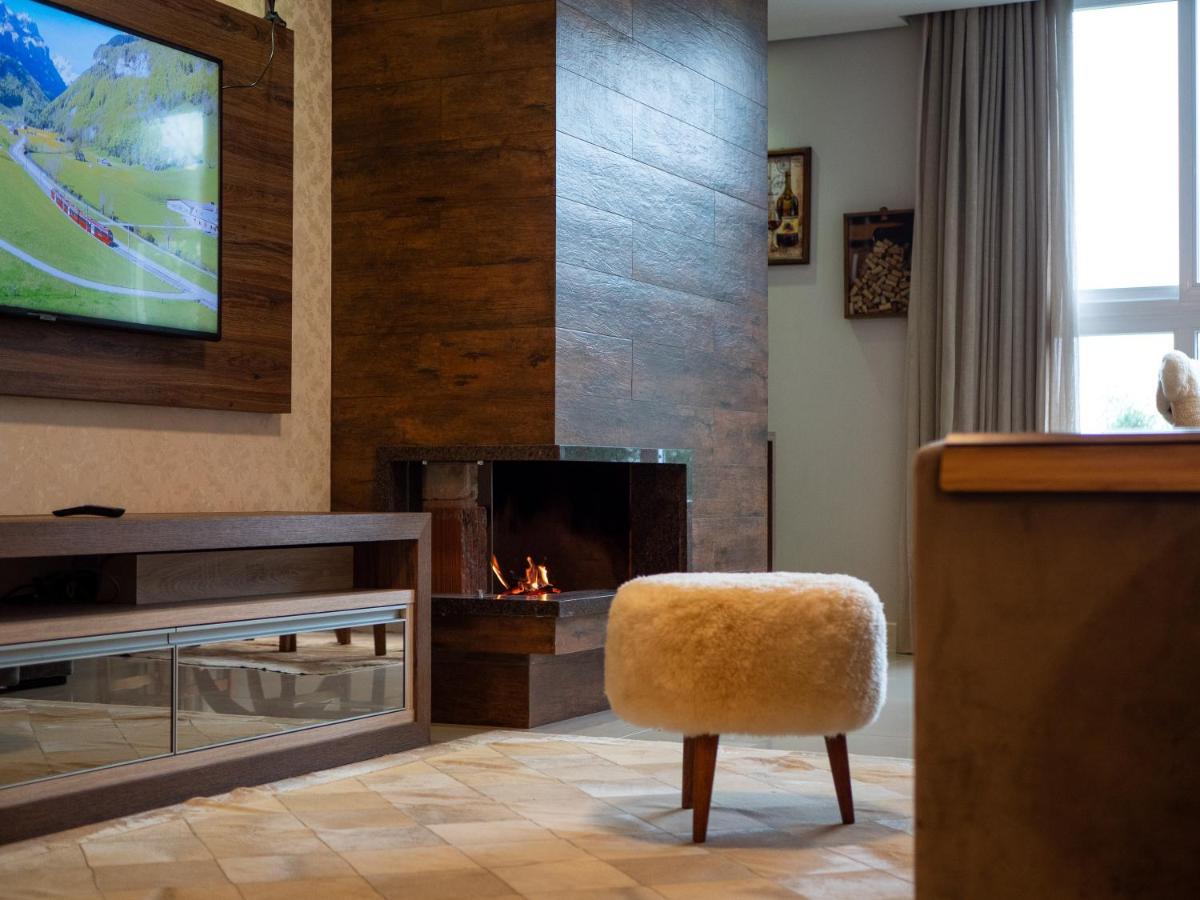2 Suite, 1 Dormitorio Em Meio A Mata Araucaria A 1,5 Km Centro, Altos De Gramado Ngoại thất bức ảnh